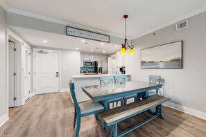 Dining - 3rd Floor Upscale, Welcoming Condo At Waterscape Waterfall, Lazy River (Fort Walton Beach)