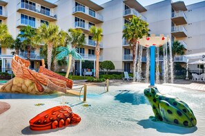 Children’s area - Cute, coastal condo with lazy river, Gulf view, hot tub & gym - near the beach (Fort Walton Beach)