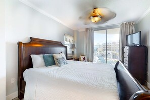 2 bedrooms, iron/ironing board, WiFi, bed sheets - 3rd Floor Welcoming, Coastal Condo At Waterscape Playground, 2 Hot Tubs (Fort Walton Beach)