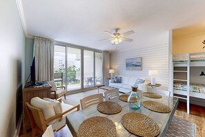 TV, offices - Ocean-view condo with heated pool, hot tub, gym & W/D - snowbird-friendly (Fort Walton Beach)