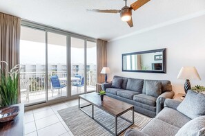 TV, DVD player, offices - Elegant, Spacious Condo At Waterscape Children's Playground, 2 Hot Tubs (Fort Walton Beach)