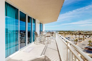 Property grounds - 6th Floor Picture-Perfect Condo On Okaloosa Island Waterfall, Lazy River (Fort Walton Beach)
