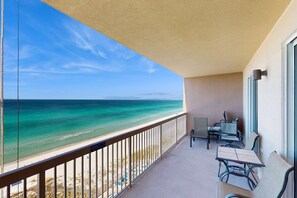 Property grounds - Elegant & spacious condo with incredible Gulf-front views, two pools & gym (Panama City Beach)