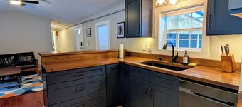 Trailside Retreat Direct Snowmobile Access Minutes from Forest Lake State Park