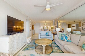 TV, DVD player, offices - Platinum penthouse with balcony views, pool, tennis court & beach access (Fort Walton Beach)