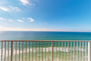 Property grounds - Gulf-front corner condo w/ amazing view, large balcony, pools & hot tubs (Panama City Beach)