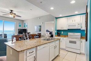 Fridge, microwave, oven, stovetop - Beachfront condo with balcony, pool & 2 complimentary beach chairs (Panama City Beach)