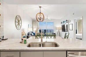 2 bedrooms, iron/ironing board, WiFi, bed sheets - Pristine, waterfront condo with outdoor pool, hot tub & fitness room (Panama City Beach)