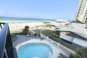 Pool - Beachfront Condo, gorgeous views, shared pool and beach access (Panama City Beach)
