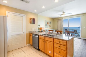 Interior - Stylish Gulf-front condo steps from the beach with resort pool, hot tub & gym (Panama City Beach)
