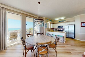 Dining - Gulf-front 3-bedroom condo with bonus bunk room & pickleball (Santa Rosa Beach)