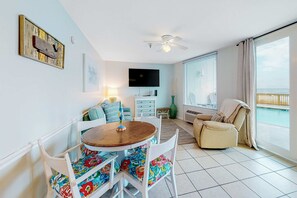 Dining - Beachfront Condo w/Shared Pool, Fast WiFi, Private Washer & Dryer + Central AC (Perdido Key)