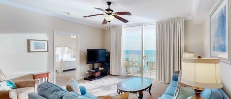 Televisie, een dvd-speler en een kantoor