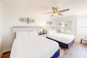 2 chambres, fer et planche à repasser, Wi-Fi, draps fournis