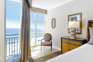 3 bedrooms, internet, bed sheets - Fifth-Floor, Gulf-Front Condo w/ Balcony, Beach Access & Shared Pools/Hot Tub (Perdido Key)