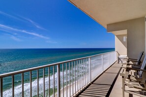 Property grounds - Sleek, beachfront condo near Pier Park w/ pools, hot tubs & beach service (Panama City Beach)