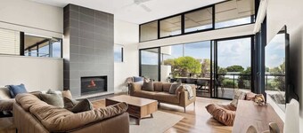 Sea La Vie Refined Sanctuary near Surf and Wineries