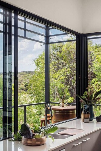 Sea La Vie Refined Sanctuary near Surf and Wineries