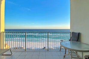 Property grounds - Comfortable unit, Breathtaking views, Quick walk to dining (Miramar Beach)