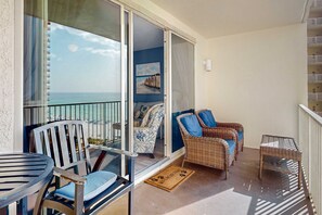 Property grounds - Beachfront condo with pool, hot tub, terrific beach views, & balcony (Panama City Beach)