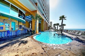 Pool - Beachfront, 18th-floor condo with amazing view - pools, water park & hot tub (Panama City Beach)