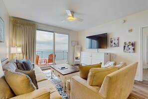 TV, stereo, offices - Updated beachfront retreat with hot tub, outdoor pool & balcony (Panama City Beach)