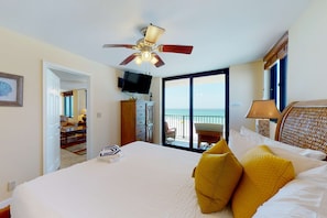 1 bedroom, iron/ironing board, WiFi, bed sheets - Beautiful beachfront getaway with balcony, pools, tennis, and WiFi (Panama City Beach)
