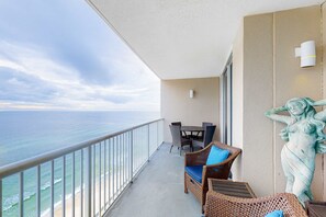 Property grounds - Nautical getaway just steps from the beach with pool & hot tub (Panama City Beach)
