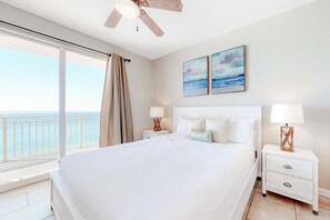 3 bedrooms, iron/ironing board, WiFi, bed sheets - Oceanfront, 7th-floor condo with pool, ocean view & high-speed WiFi (Panama City Beach)