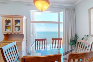 Dining - High-end beachfront condo with pools & gym - walk to the beach (Panama City Beach)
