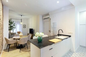 Dining - Spectacular apartment in Granada. Buensuceso I (Granada)