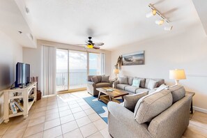 TV, DVD player, offices - Beachfront condo with amazing Gulf views, balcony, pools, hot tubs, gym, & sauna (Panama City Beach)