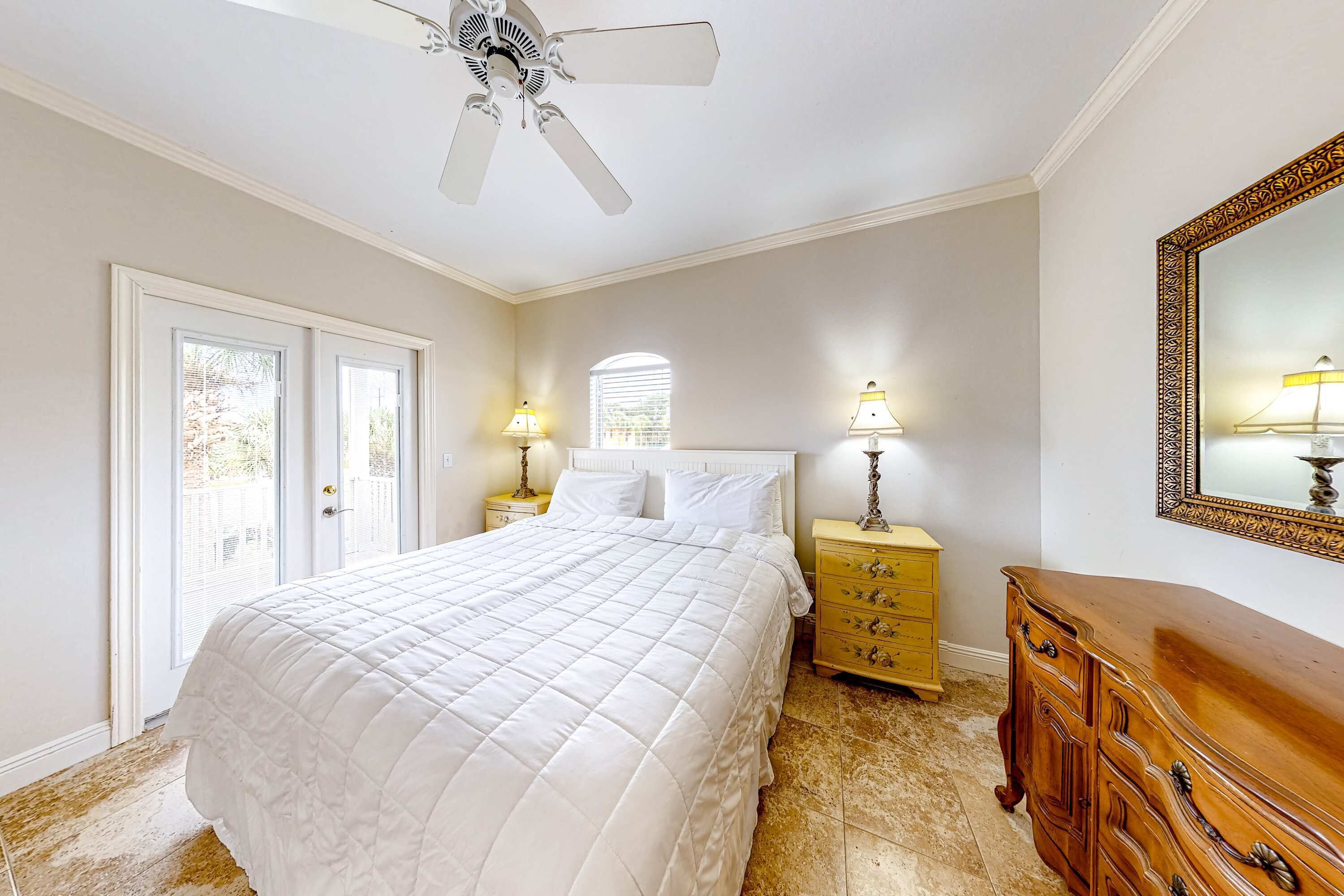 3 bedrooms, iron/ironing board, WiFi, bed sheets