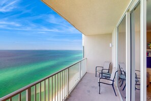Property grounds - Beach-chic gulf-front condo w/ resort pools, hot tubs & beach service (Panama City Beach)