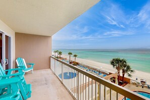 Property grounds - Gorgeous beachfront condo, shared pool and beach access (Panama City Beach)