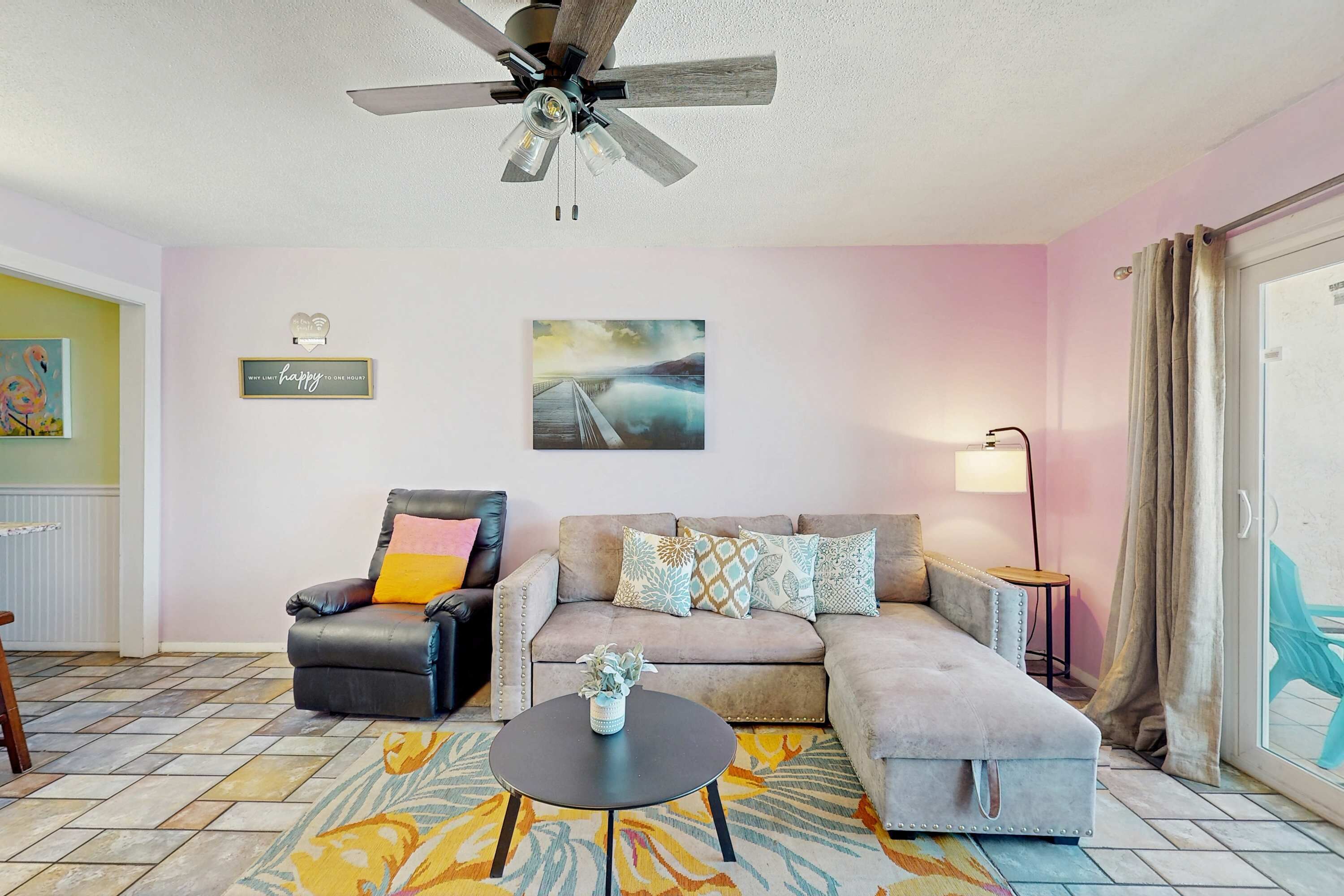 Televisión y oficina 