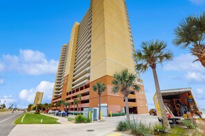 Exterior - Gulf-front condo with huge balcony & on-site pools, hot tub, gym, beach access (Panama City Beach)
