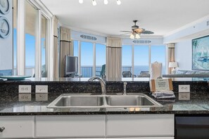 Interior - Tropical, Gulf front condo w/ a private balcony, shared pool, & hot tub (Panama City Beach)