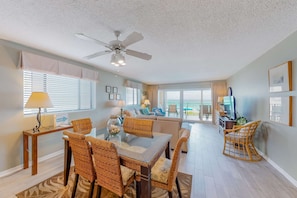 Interior - Luxury, oceanfront condo with outdoor pool & patio - snowbird-friendly (Miramar Beach)