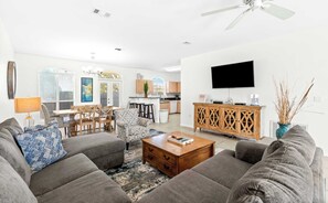 TV, DVD player, offices - Beach Peach Large Patio, Grill, Beach Pavillion, Nearby Activities (Miramar Beach)