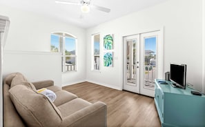 TV, DVD player, offices - Beach Peach Large Patio, Grill, Beach Pavillion, Nearby Activities (Miramar Beach)