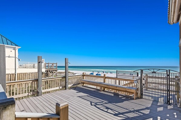 Property grounds - Beach Peach Large Patio, Grill, Beach Pavillion, Nearby Activities (Miramar Beach)