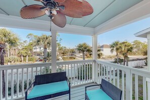Terrace/patio - Pretty townhome with pools & hot tub - less than half-mile to beach (Perdido Key)