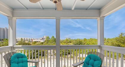 Airy townhouse with pool, hot tub, central AC, & washer/dryer - dog-friendly