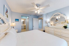 2 bedrooms, iron/ironing board, WiFi, bed sheets - Gulf front condo with free WiFi, washer&dryer, shared pool, & beach access (Fort Walton Beach)