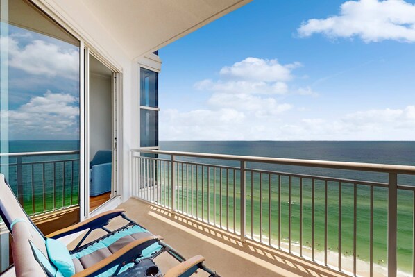 Property grounds - 18th-floor condo with amazing views, beach access, pools & gym (Perdido Key)