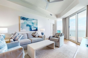 TV, DVD player, offices - 18th-floor condo with amazing views, beach access, pools & gym (Perdido Key)