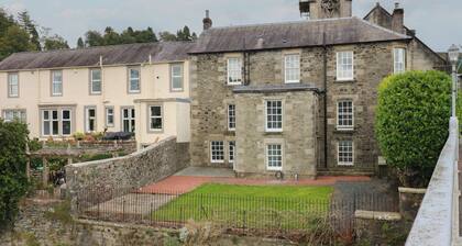 Eskvale House