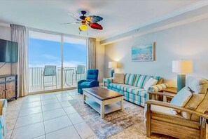TV, offices - Gulf-front resort condo w/ 2 on-site lagoon pools, hot tubs & beach service (Panama City Beach)