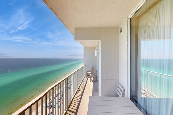 Property grounds - 21st Floor Oceanfront Condo with Shared Pool & Hot Tub, Ocean View (Panama City Beach)